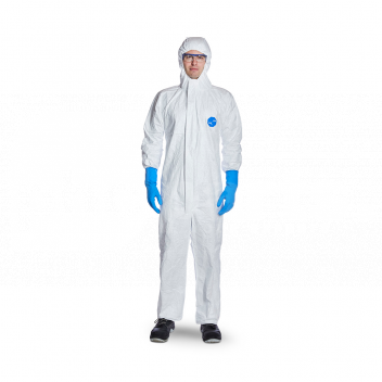 ST1822 Protective Disposable Coverall, Medium, Tyvek 500 Xpert <!DOCTYPE html>
<html lang=\"en\">
<head>
<meta charset=\"UTF-8\">
<meta name=\"viewport\" content=\"width=device-width, initial-scale=1.0\">
<title>Protective Disposable Coverall, Medium, Tyvek 500 Xpert</title>
</head>
<body>
<div class=\"product-description\">
<h1>Protective Disposable Coverall, Medium, Tyvek 500 Xpert</h1>
<ul>
<li>Durable Tyvek® material resistant to hazardous substances</li>
<li>Size: Medium for a comfortable fit</li>
<li>Advanced protection against airborne particles and chemical splash</li>
<li>Built-in hood designed to fit a respirator</li>
<li>Elastic waist, wrists, and ankles for secure enclosure</li>
<li>Reinforced seams and storm flap covering zipper for enhanced safety</li>
<li>Low-linting, anti-static and silicone-free composition</li>
<li>Meets various international standards for safety and protection</li>
</ul>
</div>
</body>
</html> 