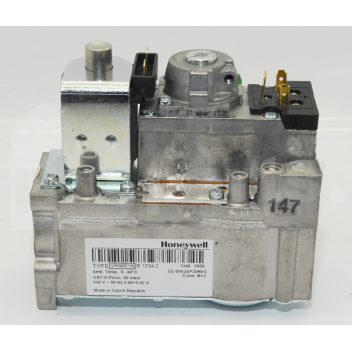 SA0841 Gas Valve, H/Well VR4601AB1034, Ideal CXA40-120 <!DOCTYPE html>
<html lang=\"en\">
<head>
<meta charset=\"UTF-8\">
<meta name=\"viewport\" content=\"width=device-width, initial-scale=1.0\">
<title>Gas Valve Product Description</title>
</head>
<body>
<h1>Gas Valve, H/Well VR4601AB1034, Ideal CXA40-120</h1>
<p>This gas valve is a reliable component suited for various heating applications. It is designed to control the flow of gas to the burner safely and effectively.</p>
<ul>
<li>Model: H/Well VR4601AB1034</li>
<li>Compatible with Ideal CXA40-120 systems</li>
<li>Precision flow control for gas burners</li>
<li>Robust construction for longevity</li>
<li>Easy installation and maintenance</li>
<li>CSA approved and meets industry safety standards</li>
</ul>
</body>
</html> 