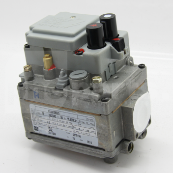 SI1020 Gas Control, Elettrosit 0810156, 1/2in BSP 240v <!DOCTYPE html>
<html lang=\"en\">
<head>
<meta charset=\"UTF-8\">
<title>Product Description</title>
</head>
<body>
<h1>Gas Control Elettrosit 0810156</h1>
<ul>
<li>Model: Elettrosit 0810156</li>
<li>Connection Type: 1/2in BSP (British Standard Pipe)</li>
<li>Voltage: 240V for compatibility with a range of electrical systems</li>
<li>Durable construction designed for gas control applications</li>
<li>Easy to install and suitable for a variety of gas appliances</li>
<li>Precision control for reliable gas regulation</li>
</ul>
</body>
</html> 