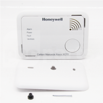 TJ2210 OBSOLETE - Carbon Monoxide Alarm, Honeywell XC70, Battery Operated, 7 <p><strong>The Honeywell XC70 battery powered carbon monoxide alarm have been designed and optimised for professionals dealing with residential CO protection. </strong></p>

<p>For more than 15 years, Honeywell has used its gas detection expertise to not only develop the first residential CO alarm, but also to become one of the leading manufacturers of CO alarms worldwide.</p>

<p>Features:</p>

<ul>
	<li>Proven long-life sensor technology - 7 year life and warranty</li>
	<li>Certified by BSI to EN50291-1:2010 and EN50291-2:2010</li>
	<li>Sealed housing to protect from adverse environmental conditions with long-life lithium sealed-in battery</li>
	<li>Easy to install - Free standing, wall or ceiling mount</li>
	<li>Alarm memory and event logger</li>
	<li>Four status LEDs (alarm, power, fault and pre-alarm)</li>
	<li>End-of-life signal</li>
	<li>Alarm and fault hush and reduced sound-level test</li>
	<li>Large button &ndash