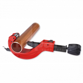 TK3390 Tube Cutter 6-67mm, Spring Loaded Telescopic Type, Rothenberger <!DOCTYPE html>
<html lang=\"en\">
<head>
<meta charset=\"UTF-8\">
<meta name=\"viewport\" content=\"width=device-width, initial-scale=1.0\">
<title>Rothenberger Tube Cutter 6-67mm</title>
</head>
<body>
<h1>Rothenberger Tube Cutter 6-67mm</h1>
<p>The Rothenberger Tube Cutter is a precision cutting tool designed for a smooth and effortless cutting experience.</p>
<ul>
<li>Cutting Range: 6-67mm, ideal for various tube diameters.</li>
<li>Spring Loaded: Ensures automatic adjustment to the pipe size.</li>
<li>Telescopic Type: Allows for easy adjustment and can accommodate different pipe sizes.</li>
<li>Durable Construction: Built to last with sturdy materials.</li>
<li>Replaceable Blade: Ensures long-term utility and performance.</li>
<li>Ergonomic Design: Provides a comfortable grip for continuous use without fatigue.</li>
<li>Precision Cutting: Delivers clean cuts without damaging the pipes.</li>
</ul>
</body>
</html> 