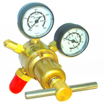 TJ3942 OFN Nitrogen Regulator, Adjustable, 0-50Bar, 1/4in SAE Connection <p>The Javac RS750 nitrogen regulator is adjustable from 0-50bar, with a maximum inlet pressure of 300bar</p>

<p>Features:</p>

<ul>
	<li>High quality regulator for oxygen free nitrogen (OFN)</li>
	<li>300 bar maximum inlet pressure.</li>
	<li>0 - 50 bar (0 - 750 psi) outlet pressure range.</li>
	<li>Designed for testing refrigeration systems that use R410A refrigerant gas in accordance with BS EN 378.</li>
	<li>1/4 SAE flare outlet connection to allow for rapid connection to industry standard hoses.</li>
	<li>Large pressure adjustment knob to allow for easy pressure adjustment.</li>
	<li>0 - 70 bar (0 - 1000 psi) working pressure gauge scale to allow for accurate delivery pressure setting</li>
	<li>Product code RS-750</li>
</ul> 